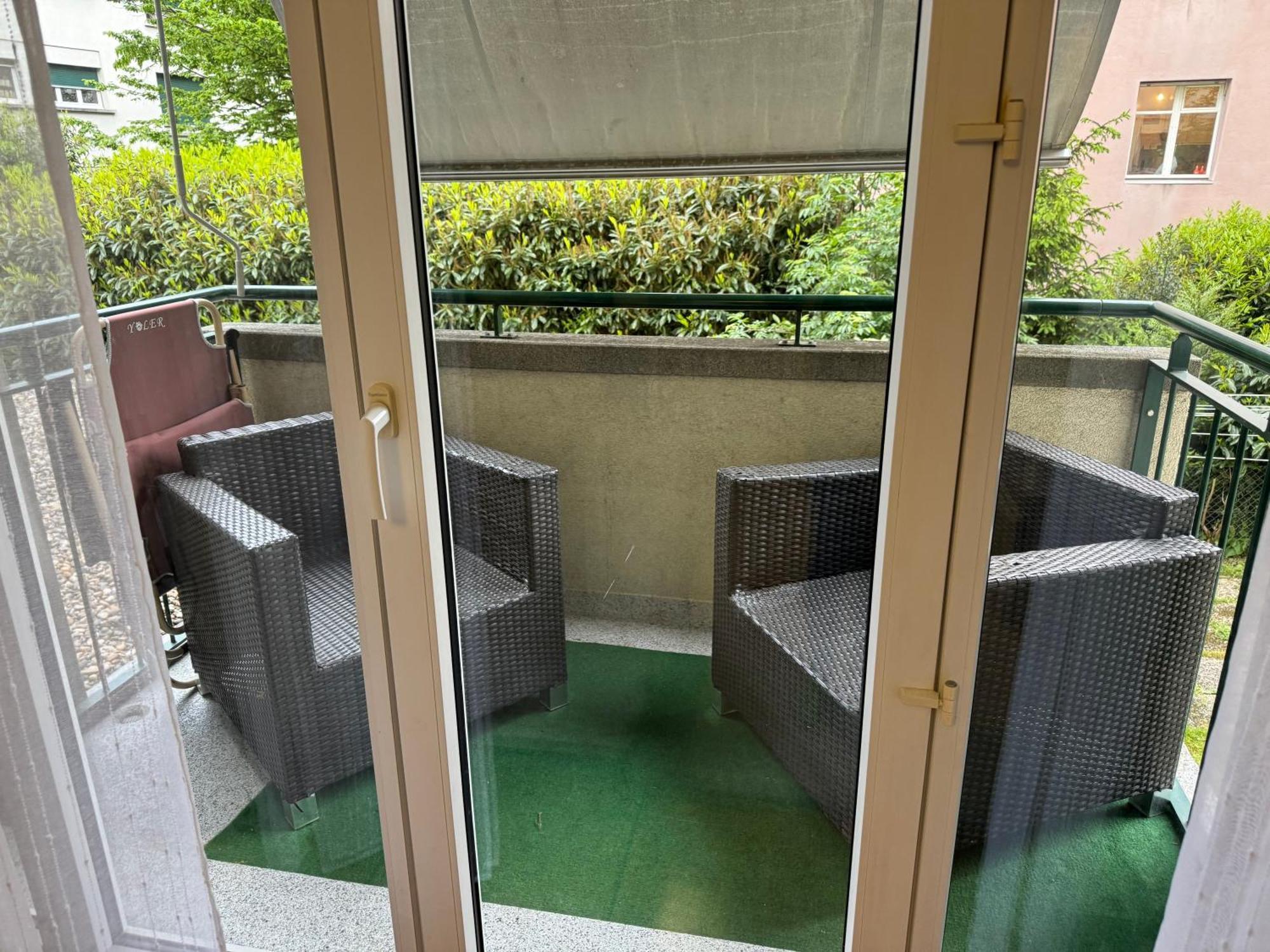 Apartahotel Confort Lausanne Buitenkant foto