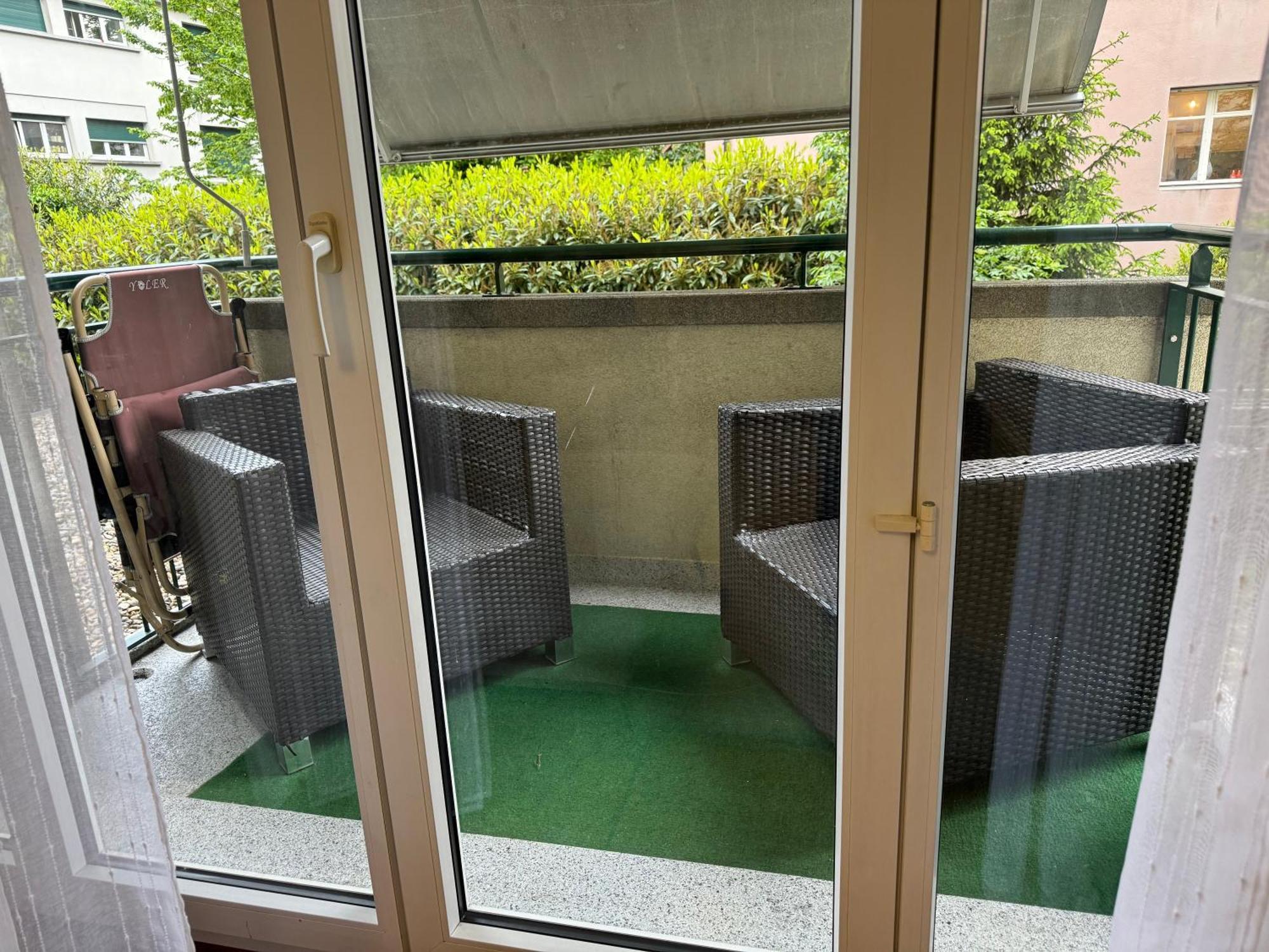 Apartahotel Confort Lausanne Buitenkant foto